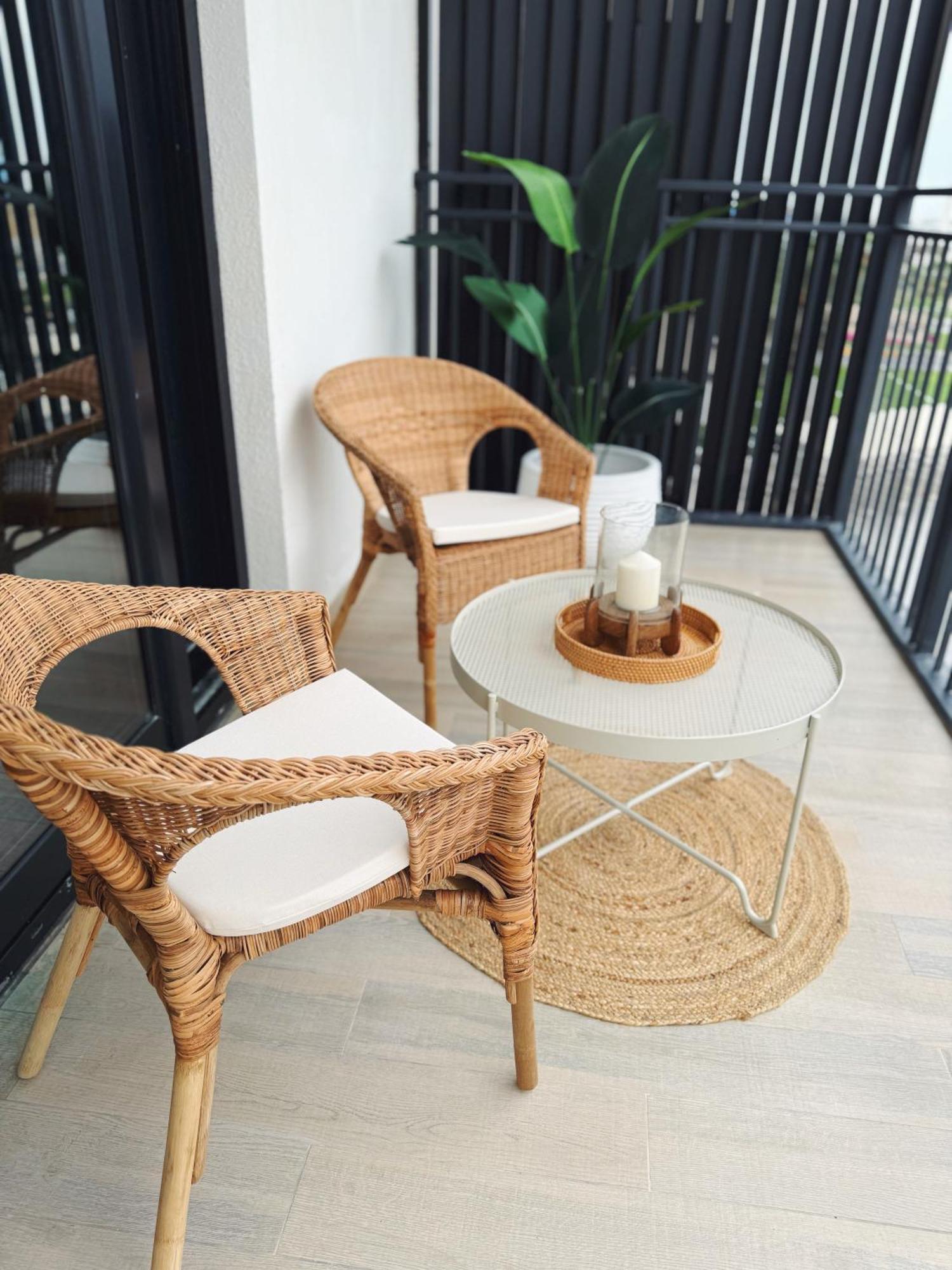 Waters Edge 2 Bedroom Voyage Apartment Abu Dhabi